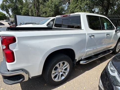 Used 2022 Chevrolet Silverado 1500 LTZ AWD/4WD image 3