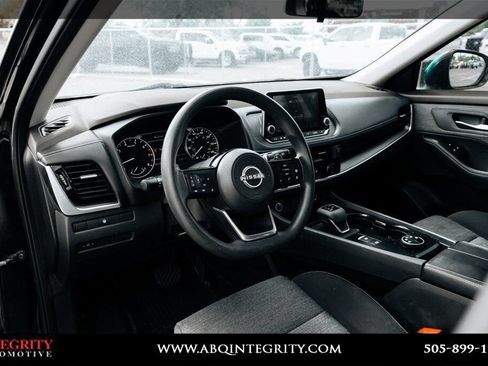 Used 2022 Nissan Rogue SV AWD/4WD image 7