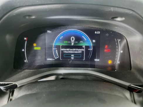 Used 2025 Toyota Camry LE FWD image 18