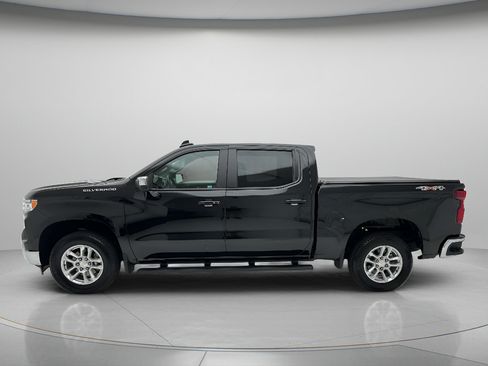 Used 2025 Chevrolet Silverado 1500 LT AWD/4WD image 4