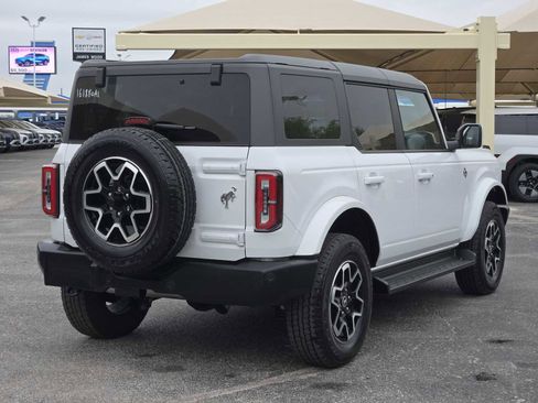 Used 2025 Ford Bronco Outer Banks image 7