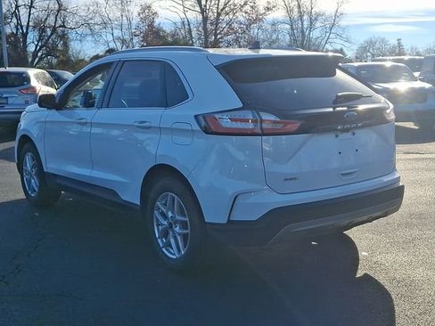 Used 2024 Ford Edge SEL w/ Convenience Package image 8