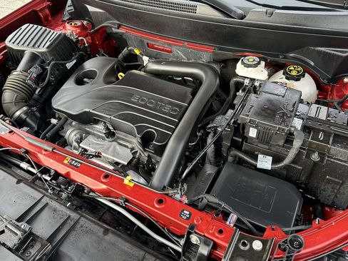 Certified 2023 GMC Terrain SLE w/ Driver Convenience Package image 9