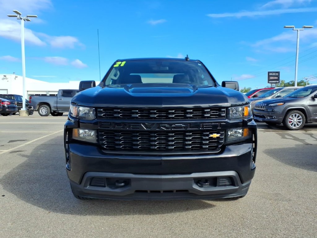 Used 2021 Chevrolet Silverado 1500 Custom AWD/4WD image 2