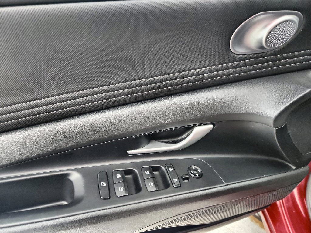 Used 2025 Hyundai Elantra SEL FWD image 23