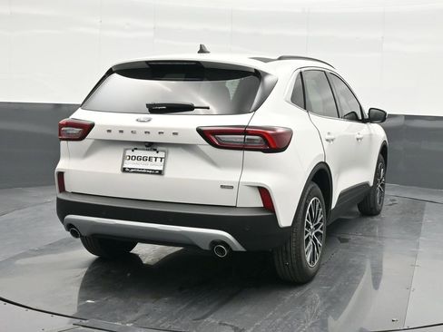 New 2025 Ford Escape SE image 26