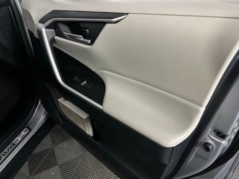 Used 2023 Toyota RAV4 XLE image 32