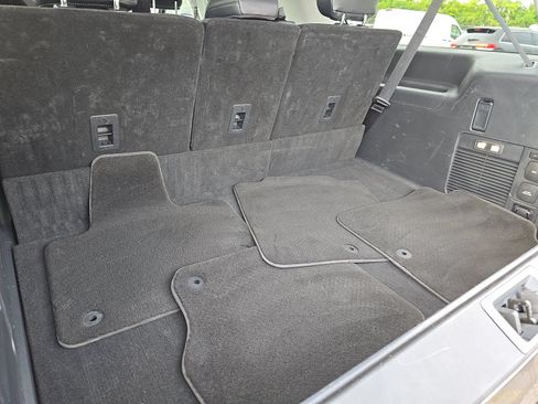 Used 2025 Lincoln Navigator L Reserve AWD/4WD image 16