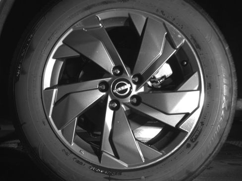 Used 2025 Nissan Rogue SV image 14