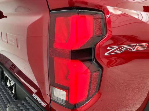 New 2026 Chevrolet Colorado ZR2 AWD/4WD image 15