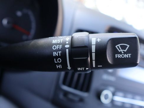 Used 2010 Hyundai Elantra SE FWD image 32
