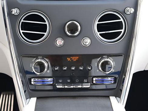 New 2026 Rolls-Royce Cullinan AWD/4WD image 20