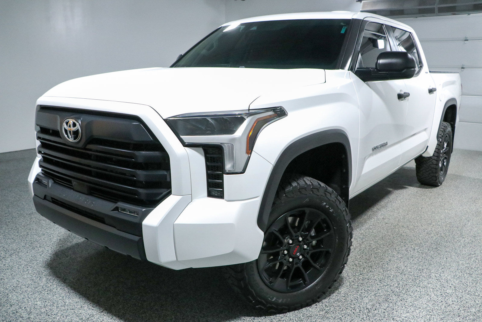 Used 2024 Toyota Tundra SR5 AWD/4WD image 30