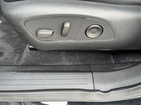 Used 2024 Chevrolet Equinox EV RS image 10