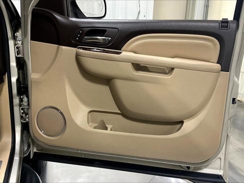 Used 2014 GMC Yukon Denali image 24