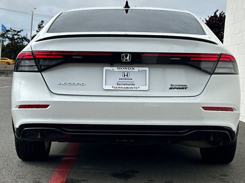 Used 2024 Honda Accord Sport image 9