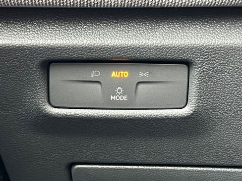 Used 2025 Volkswagen Tiguan S AWD/4WD image 16