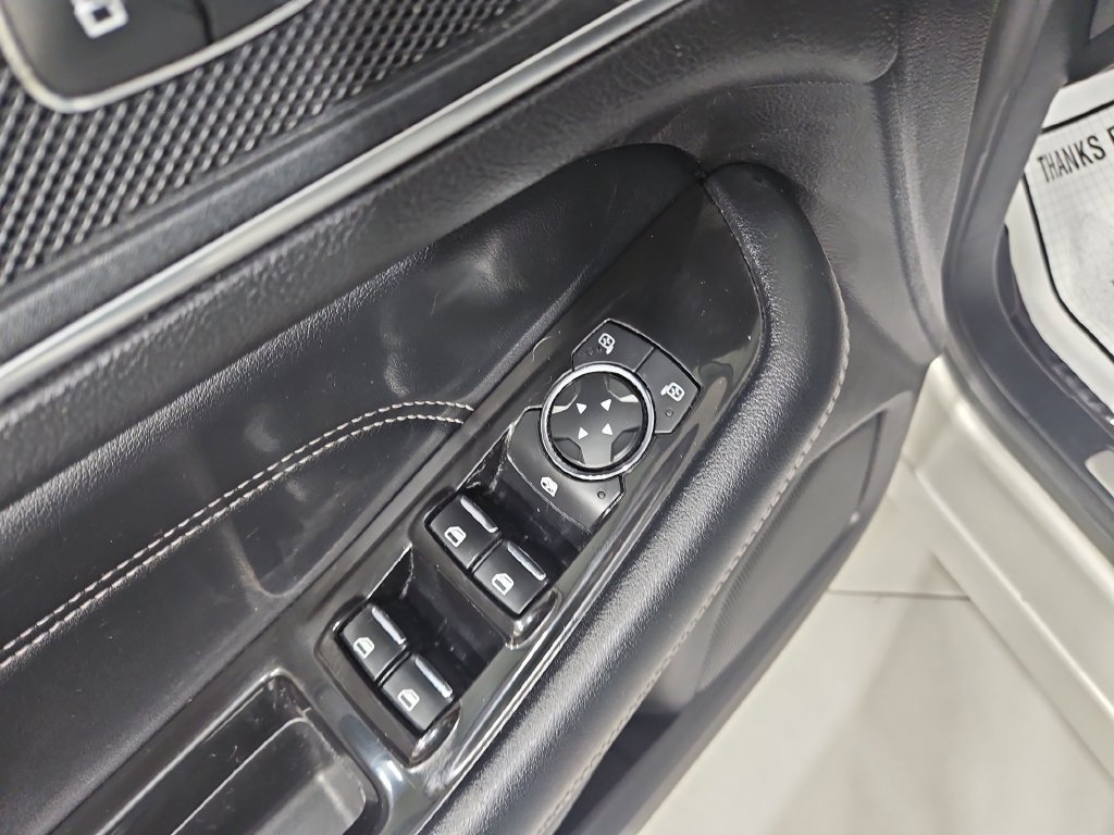 Used 2018 Ford Edge Titanium AWD/4WD image 12