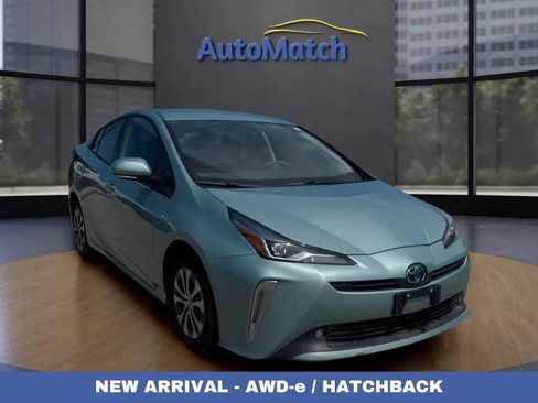 Used 2021 Toyota Prius LE AWD/4WD image 1
