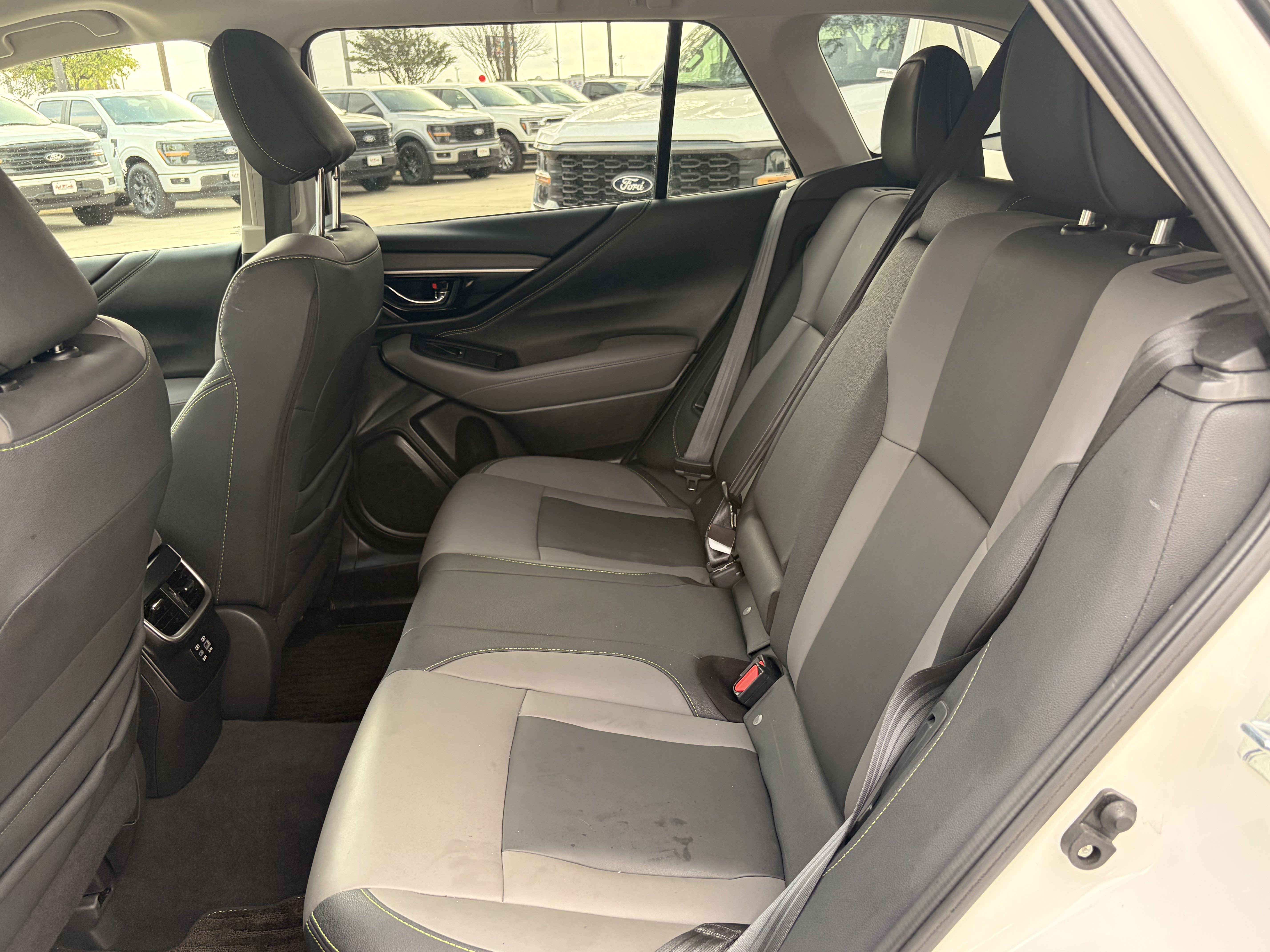 Used 2025 Subaru Outback Onyx Edition AWD/4WD image 13
