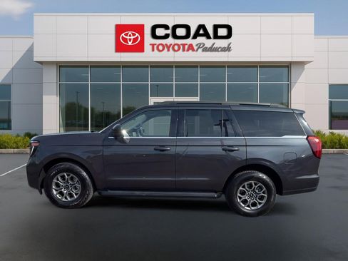 Used 2025 Ford Expedition Active AWD/4WD image 2