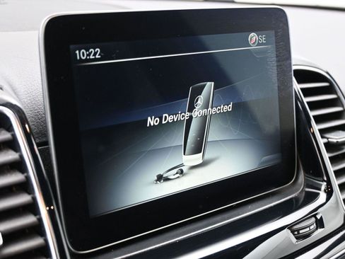 Used 2017 Mercedes-Benz GLE 350 4MATIC image 4