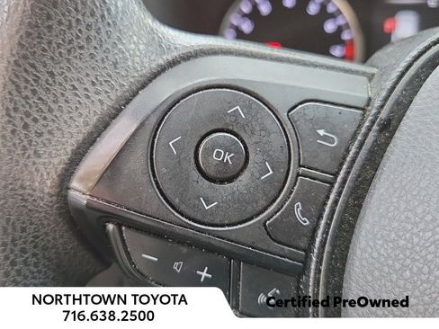 Used 2021 Toyota RAV4 LE image 21