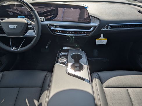 New 2026 Cadillac Lyriq Sport image 7