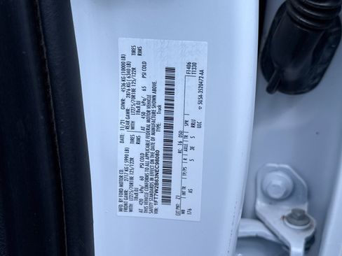 Used 2022 Ford F250 XL w/ STX Appearance Package AWD/4WD image 21