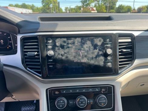 Used 2023 Volkswagen Atlas SE w/ Panoramic Sunroof Package AWD/4WD image 9