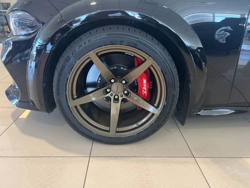 Used 2022 Dodge Charger SRT Hellcat w/ Harman/Kardon Audio Group RWD image 4