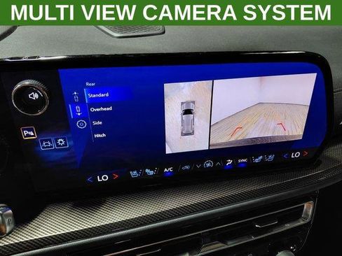 Used 2025 Chevrolet Traverse High Country w/ LPO, Floor Liner Package AWD/4WD image 10
