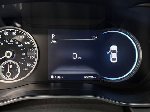 Used 2022 Genesis G70 3.3T image 25