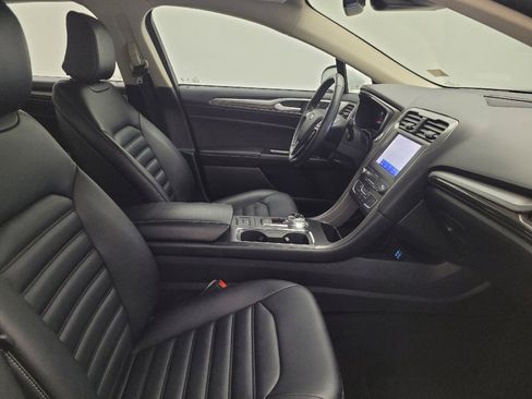 Used 2020 Ford Fusion SEL FWD image 21