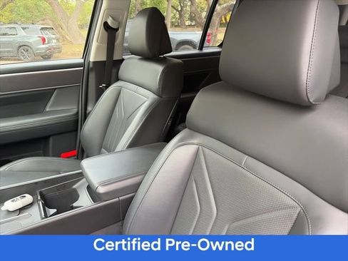 Used 2025 Hyundai Santa Fe SEL AWD/4WD image 9