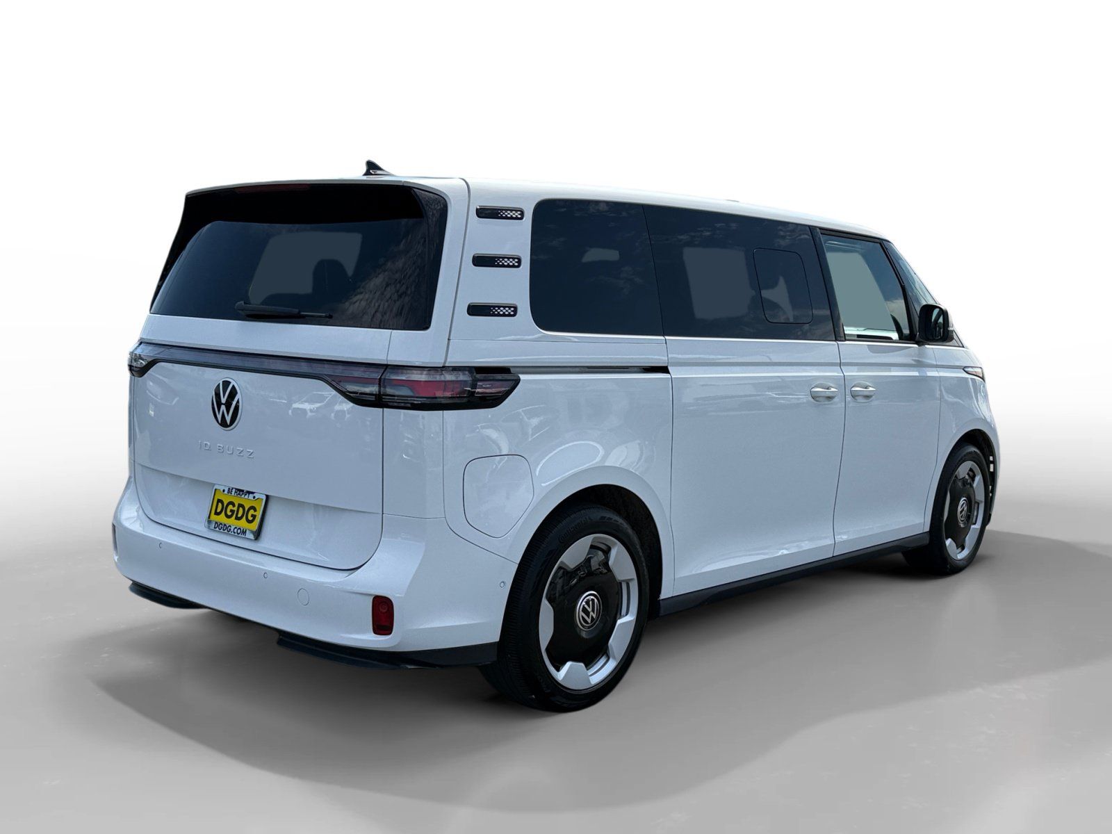 Certified 2025 Volkswagen ID. Buzz Pro S RWD image 5