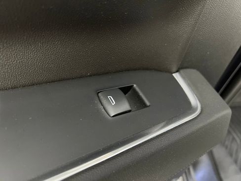 Used 2023 Chevrolet Silverado 1500 LT image 16