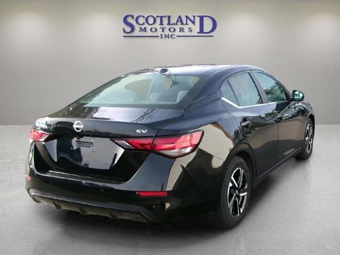 Used 2024 Nissan Sentra SV FWD image 5