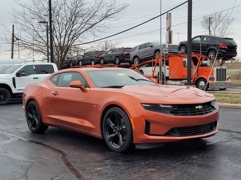 Used 2024 Chevrolet Camaro LT w/ Technology Package image 1