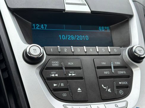 Used 2011 Chevrolet Equinox LT w/ Driver Convenience Package image 18