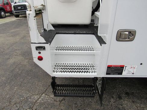Used 2020 Ford F550 2WD Regular Cab Super Duty image 19