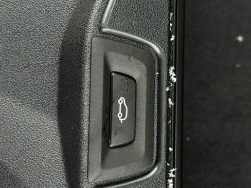 New 2026 BMW X5 xDrive40i w/ M Sport Package image 11