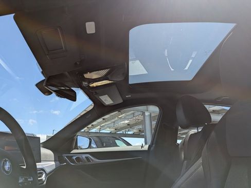 Used 2023 BMW i4 eDrive35 image 16