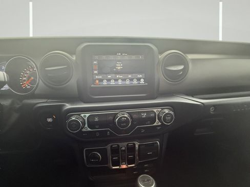 Used 2019 Jeep Wrangler Unlimited Sport S image 15