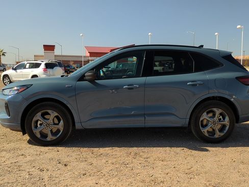 Used 2024 Ford Escape ST-Line w/ Tech Pack #1 image 6