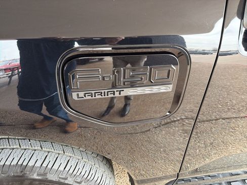 Used 2022 Ford F150 Lightning Lariat w/ Tow Technology Package image 3