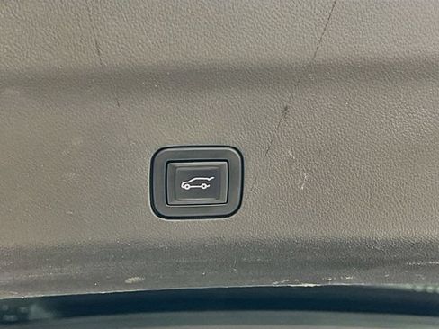Used 2023 GMC Yukon AT4 w/ AT4 Premium Package AWD/4WD image 30