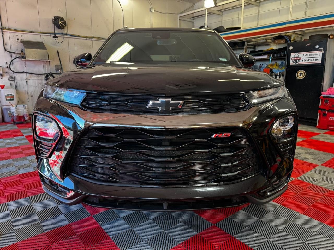 Used 2021 Chevrolet TrailBlazer RS w/ Sun and Liftgate Package FWD image 2
