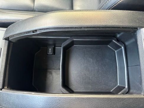 Used 2017 Toyota Highlander SE image 20