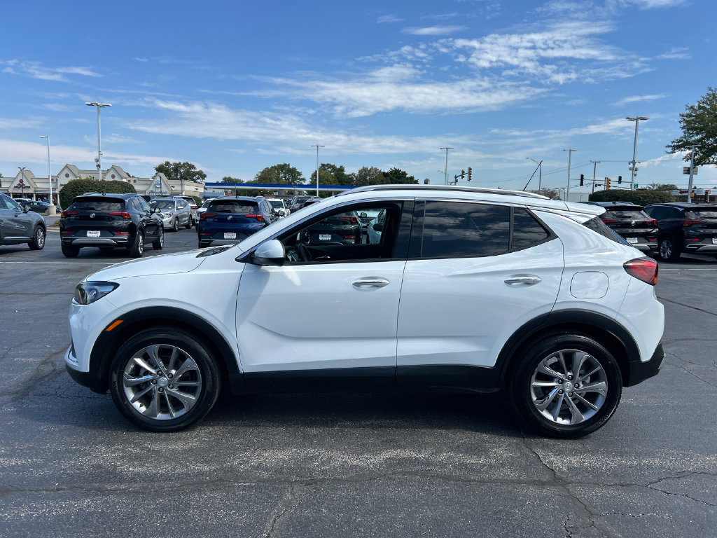 Used 2023 Buick Encore GX Essence w/ Experience Buick Package FWD image 7